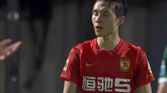 玄智健妙传韦斯利爆射，新鹏城1-0主场力克铁人