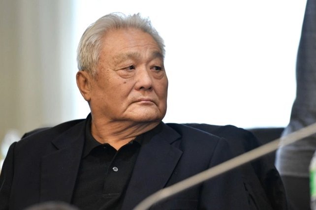 徐根宝率弟子刚结束国安比赛即赴京为恩师庆生