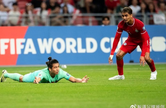半场战报-塞鸟首球张玉宁点射 国足2-0领先新加坡