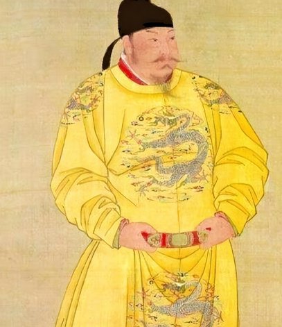 唐田传奇：足球短打、时尚主持的秘密身份