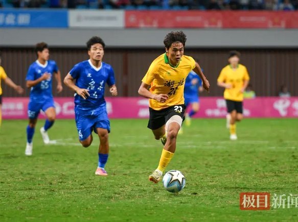 勒沃库森U17不败神话：16万人口 city足球奇迹
