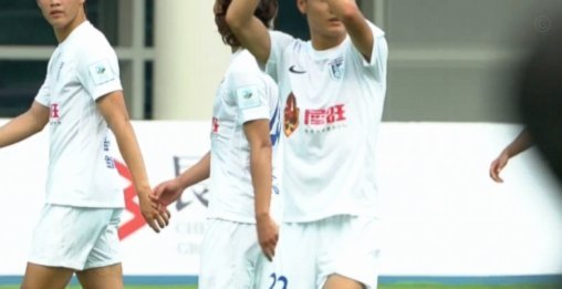 中超-奥斯卡两球毛伟杰染红 玉昆3-1逆转10人英博