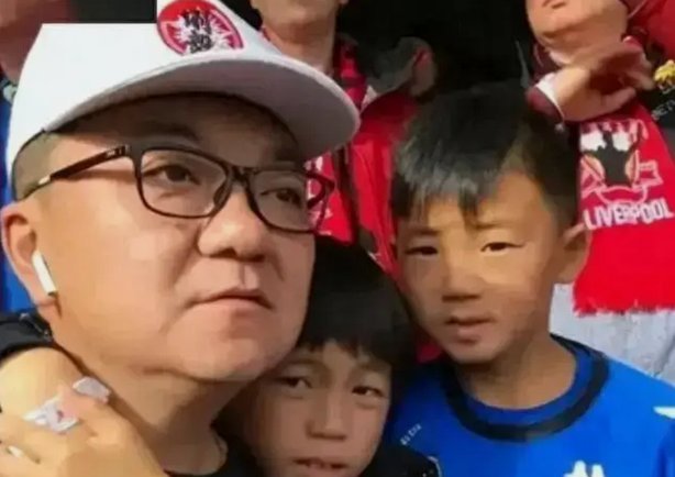 让小黑测骨龄不是董路先说然后宝库跟进的吗