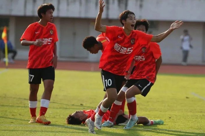 布尼亚明为什么在U17表现一般
